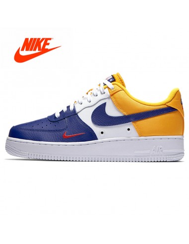 NIKE AIR FORCE 1 07 LV8 AF1 Stitching Small Hook est présent 